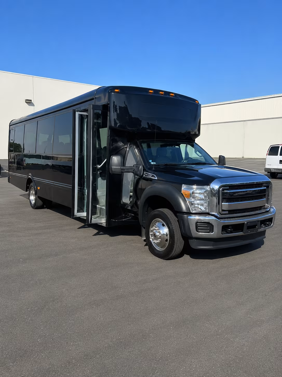 Arlington Birthday, Sweet 16, & Quinceañera Transportation party bus exterior