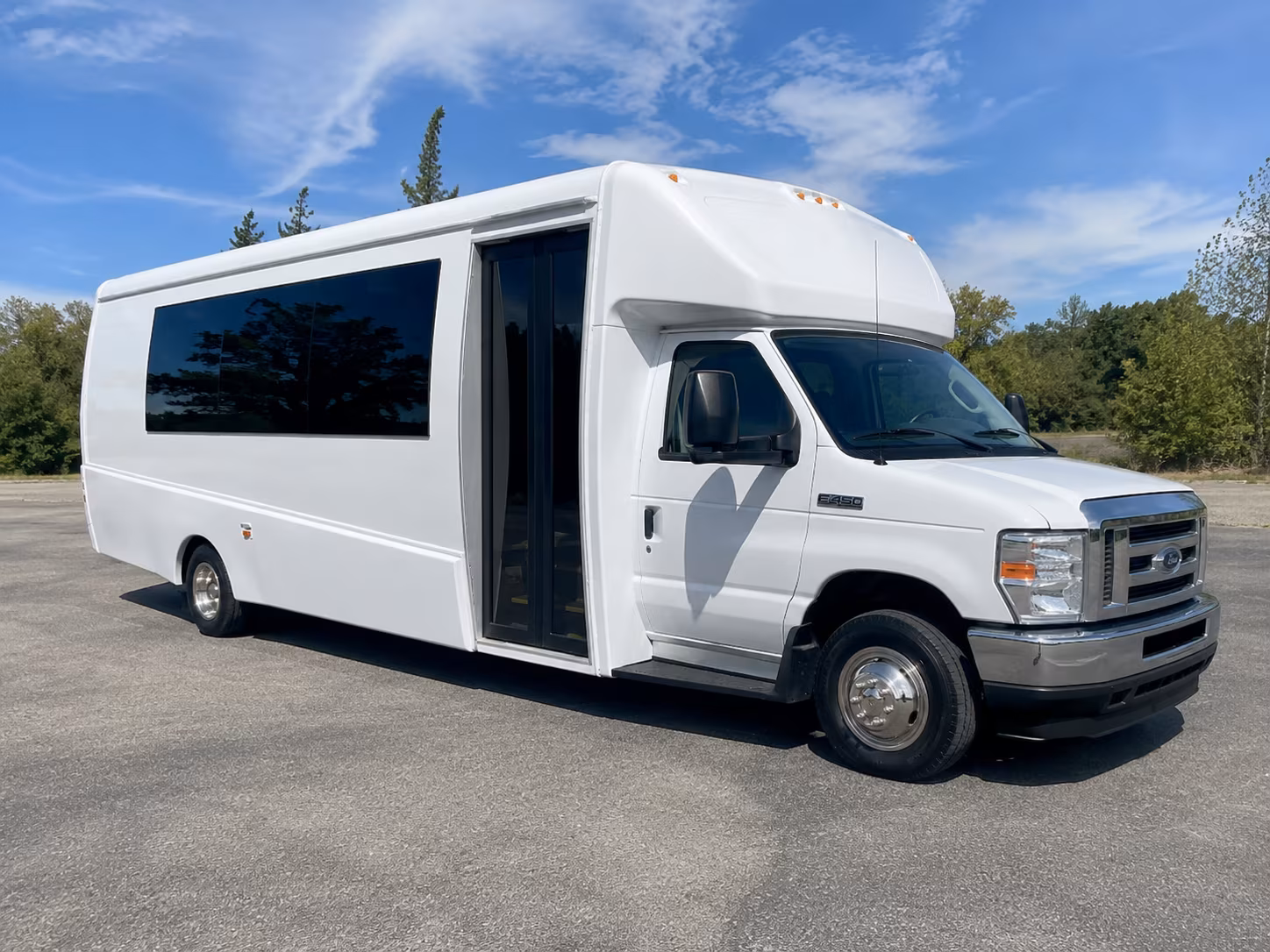 Arlington Winery Tour & Pub Crawl Transportation party bus exterior